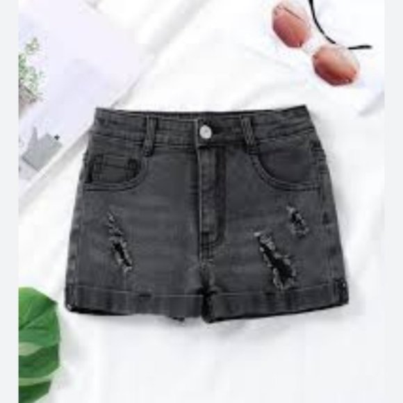 Black jean shorts - Picture 4 of 6